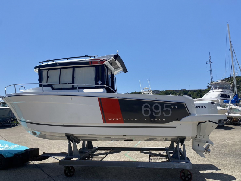 中古艇情報 その他メーカー(海外) CAPE HORN27 センター